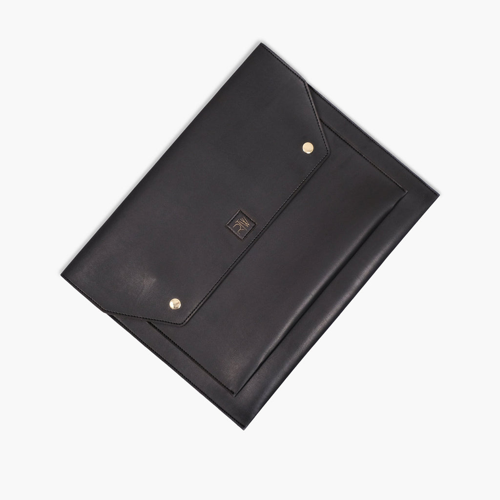 Black laptop sleeve 17