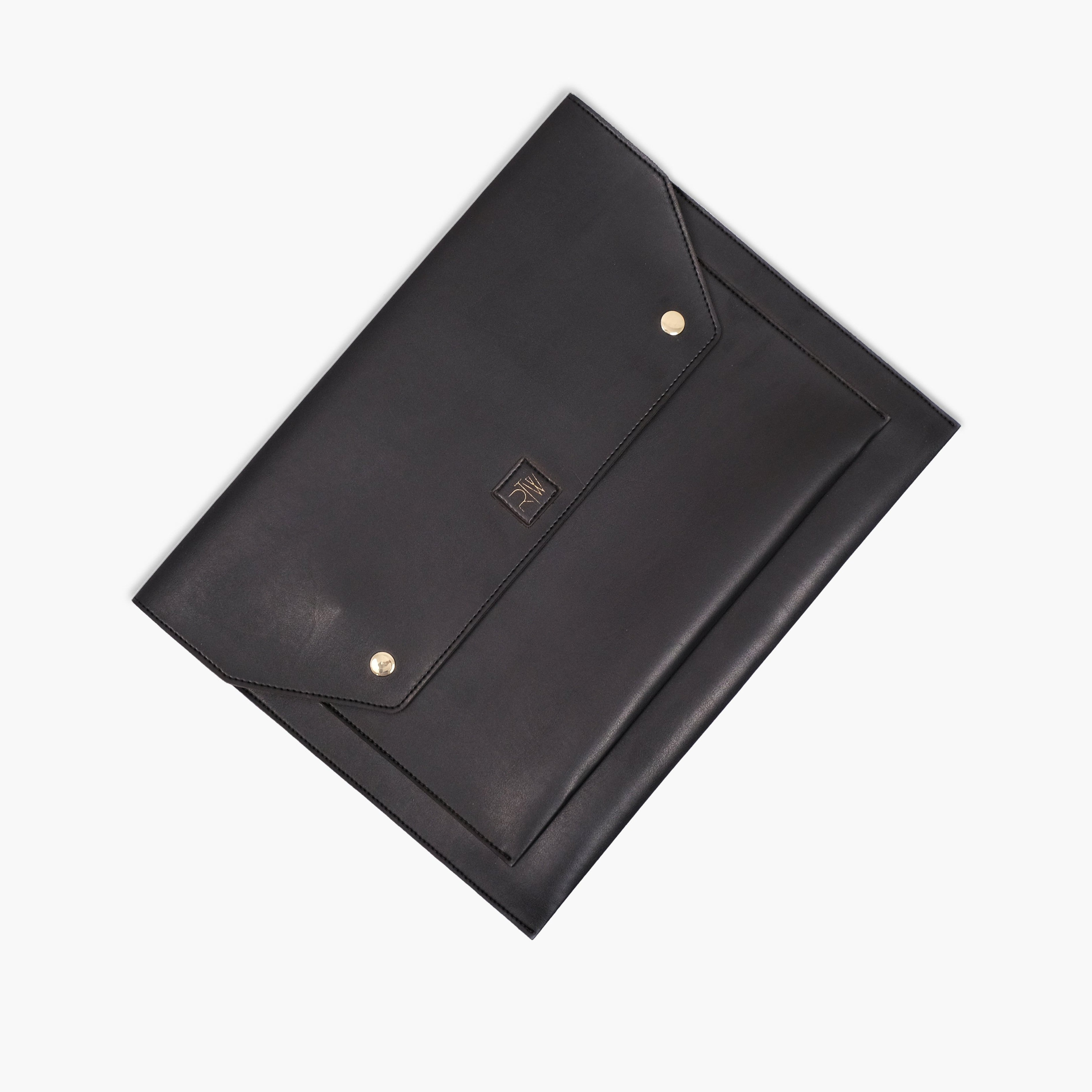 Black laptop sleeve 17
