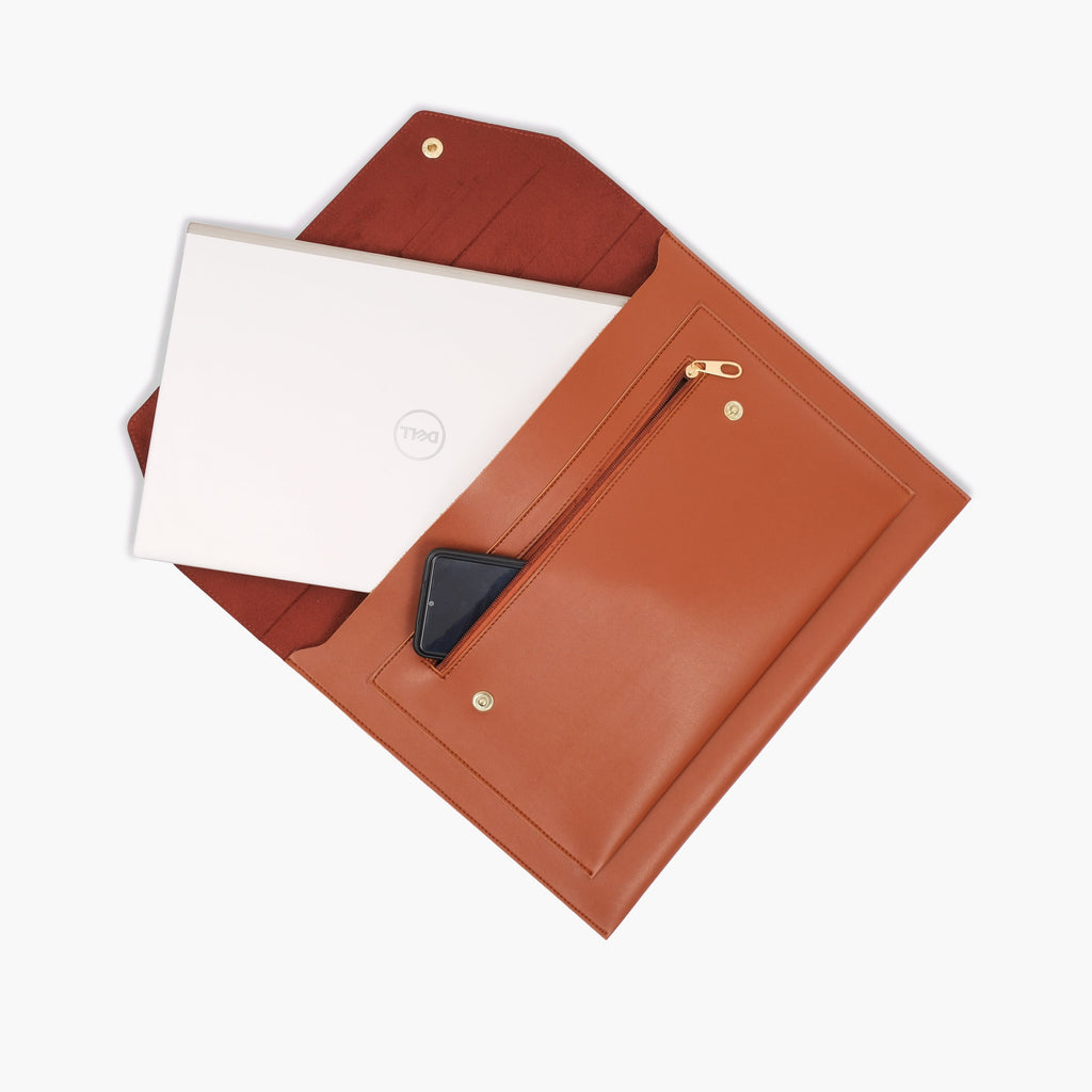 Brown laptop sleeve 17