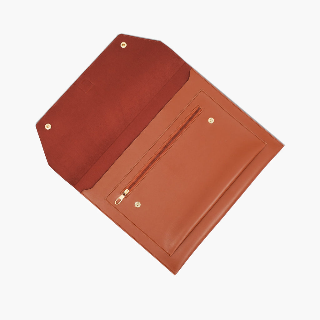 Brown laptop sleeve 17
