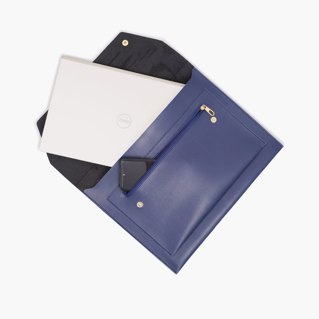 Blue laptop sleeve 17
